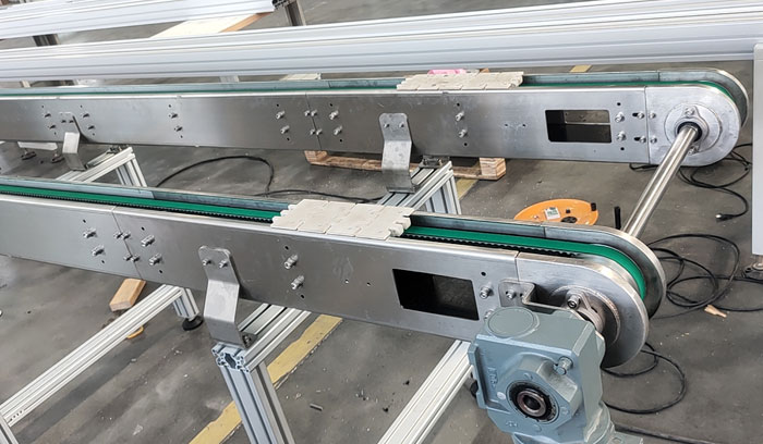 Synchronous belt conveyor line